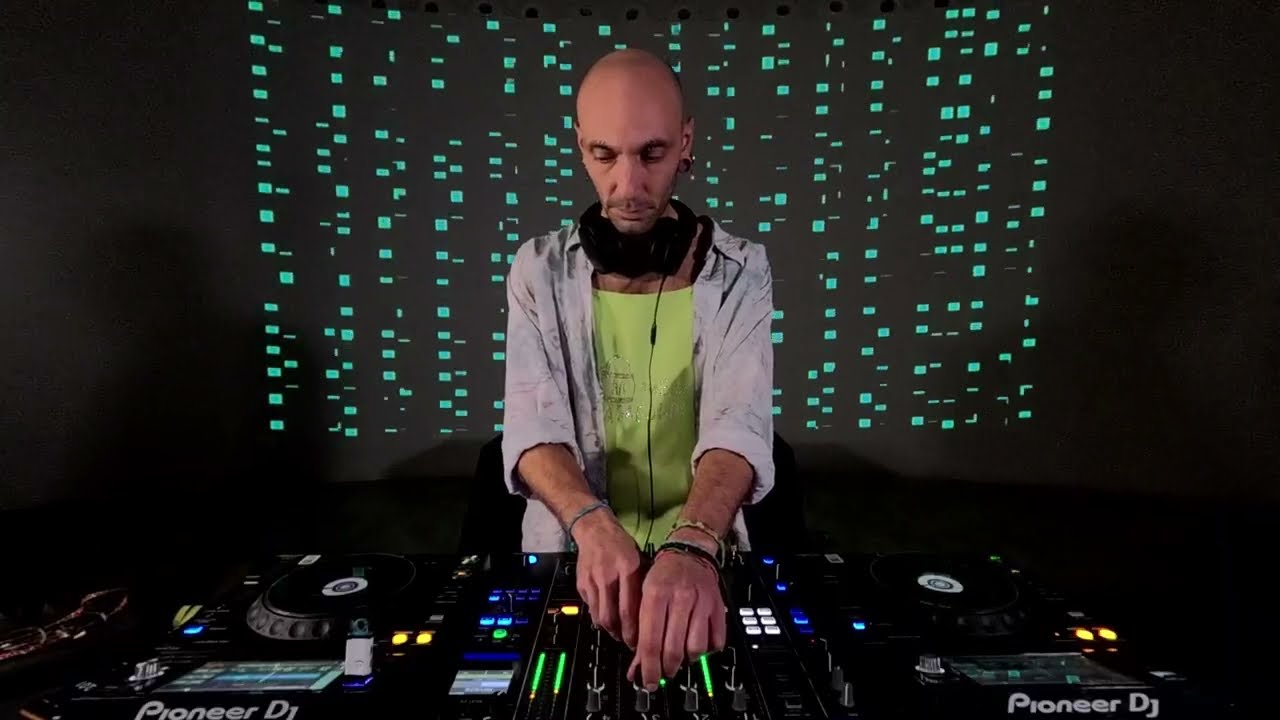 Stiky Verde [at] Link Academy Radio ˜”*°•.𝓑𝓵𝓸𝓸𝓶𝓲𝓷' - January 2026