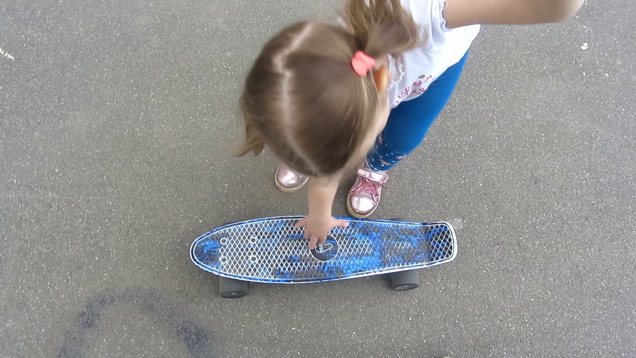 Как научить ребёнка кататься на скейте. Выбираем первый скейт.