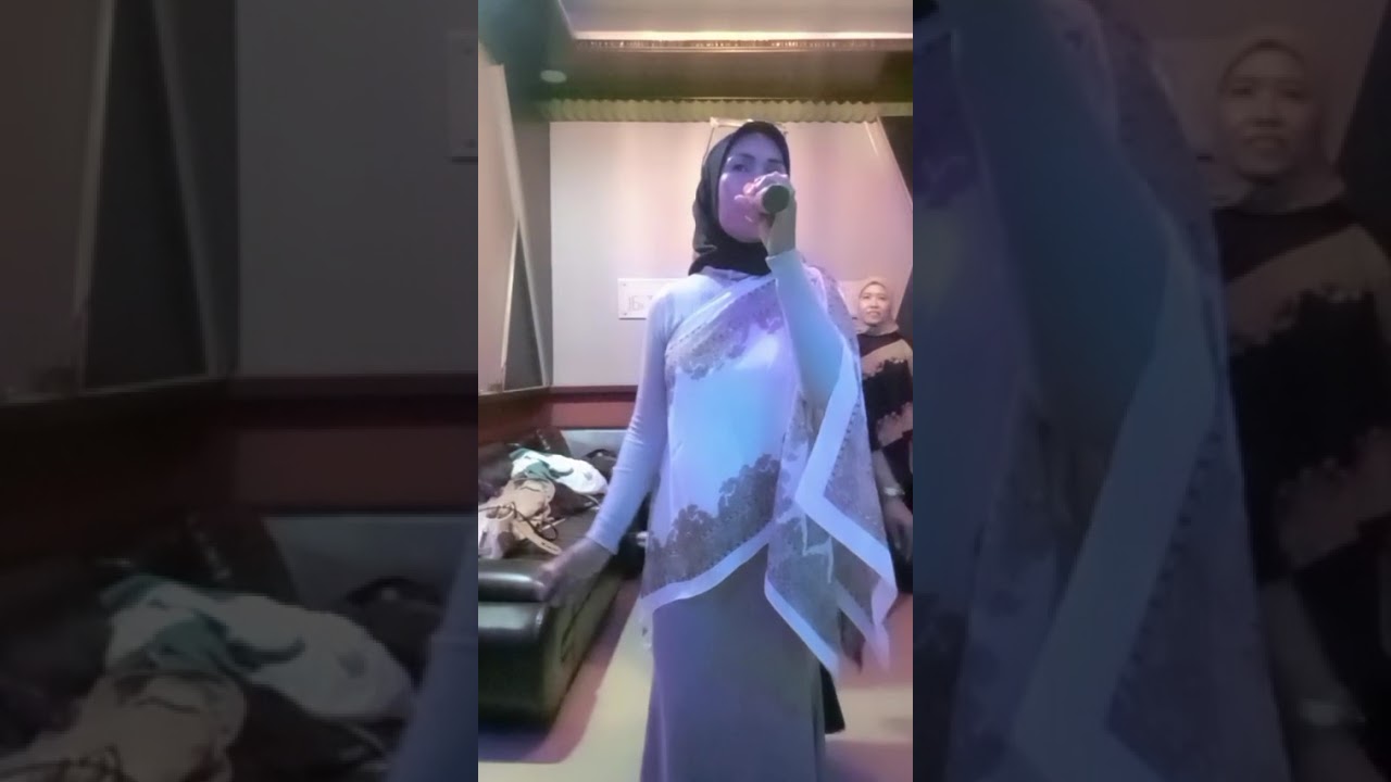 Hitam Cipta Roma irama karoke tipis2 kita