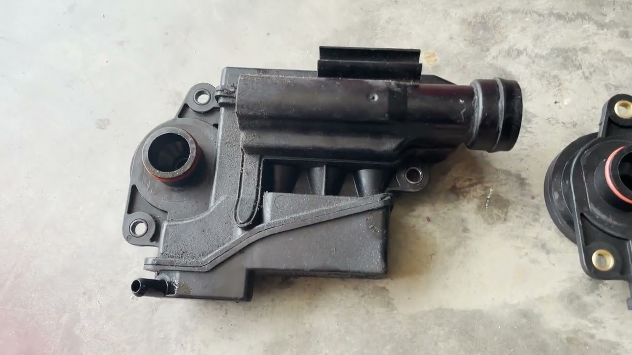 Audi A8 (D3) PCV - Replacement