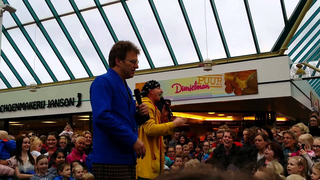Ernst en Bobbie opening vomar Julianadorp