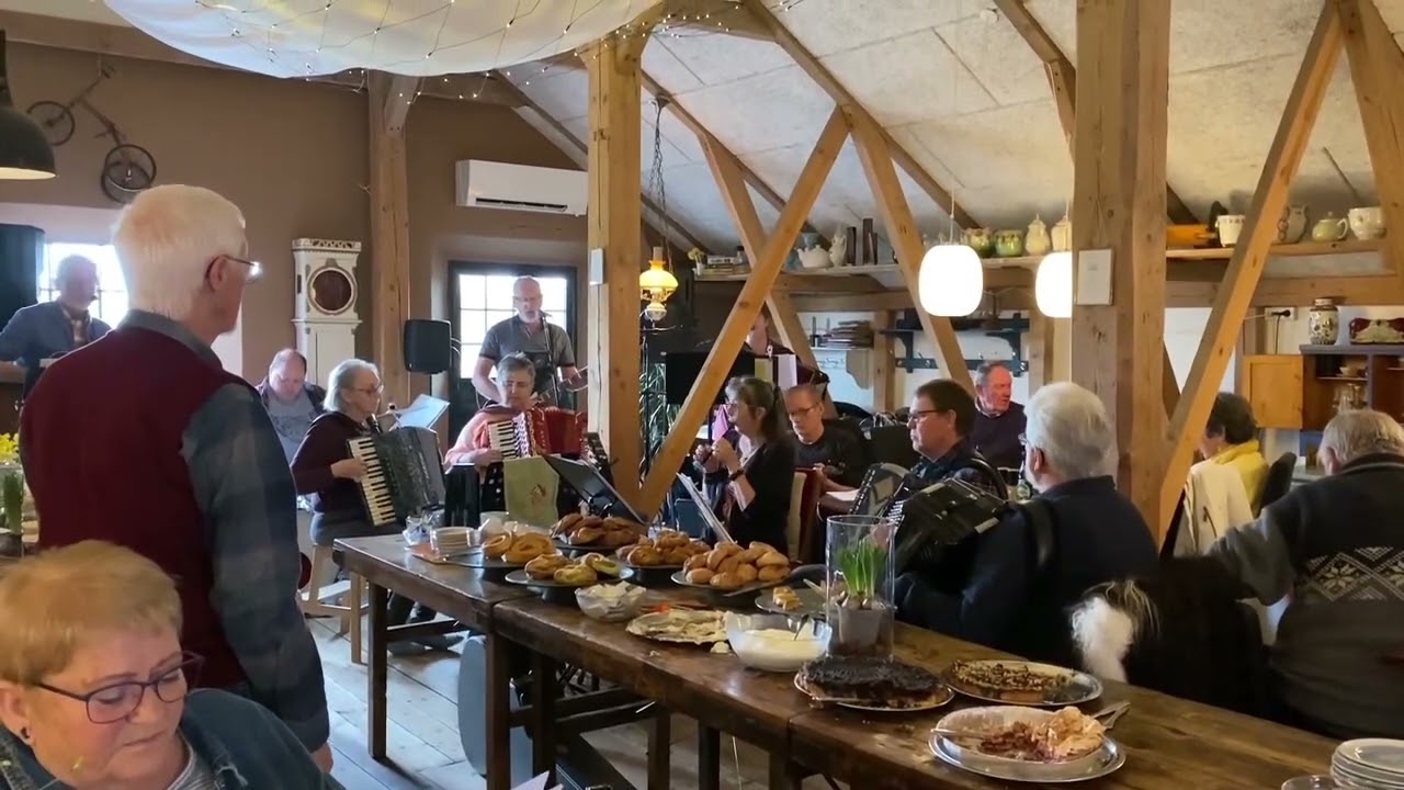 En Blandet Landhandel, 160324