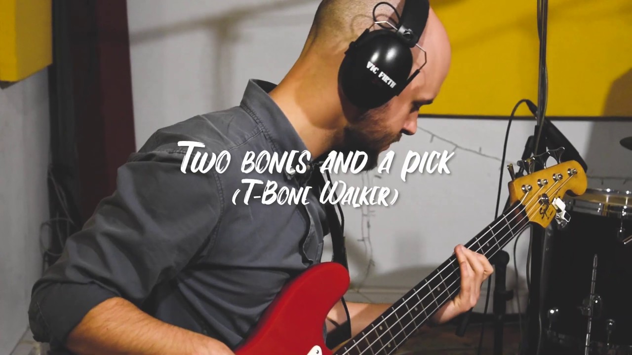 Two Bones and a Pick - T-Bone Walker - Small Jumps Blues Band