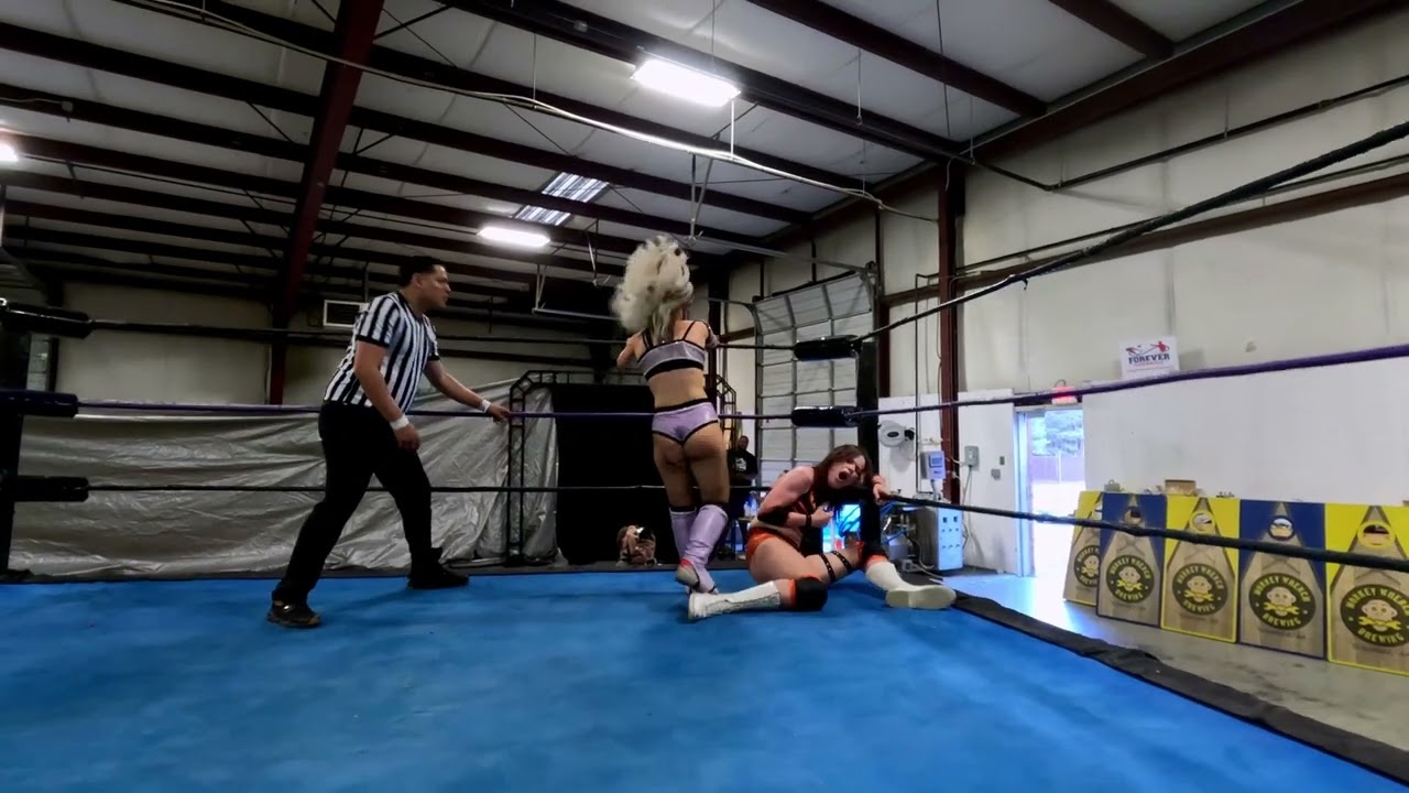 SSP The Show 41: Kylie Alexxa in Action.