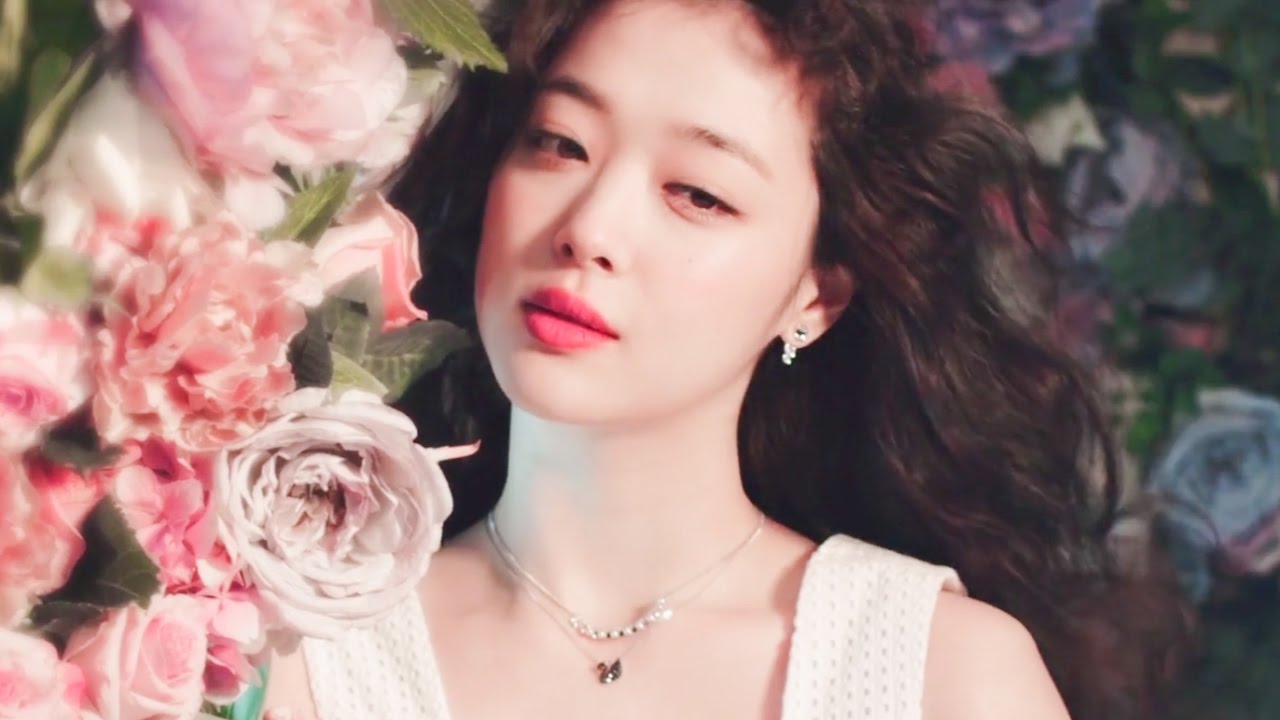 SULLI - Swarovski (2016)