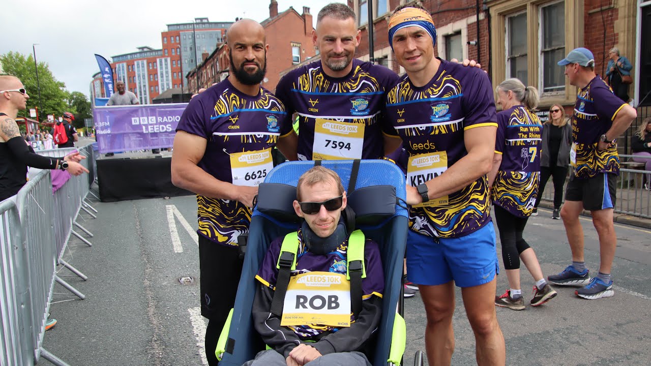 Rob Burrow and Kevin Sinfield complete Leeds 10k