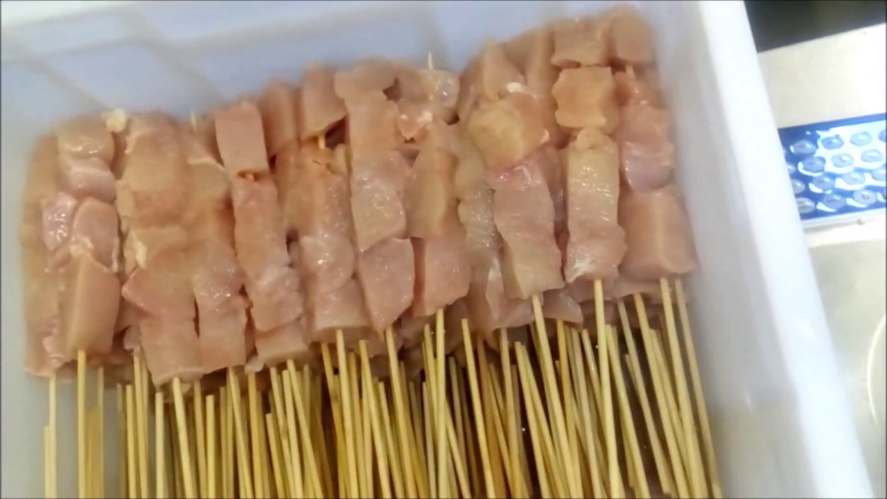 Formadora para espetinho elétrica