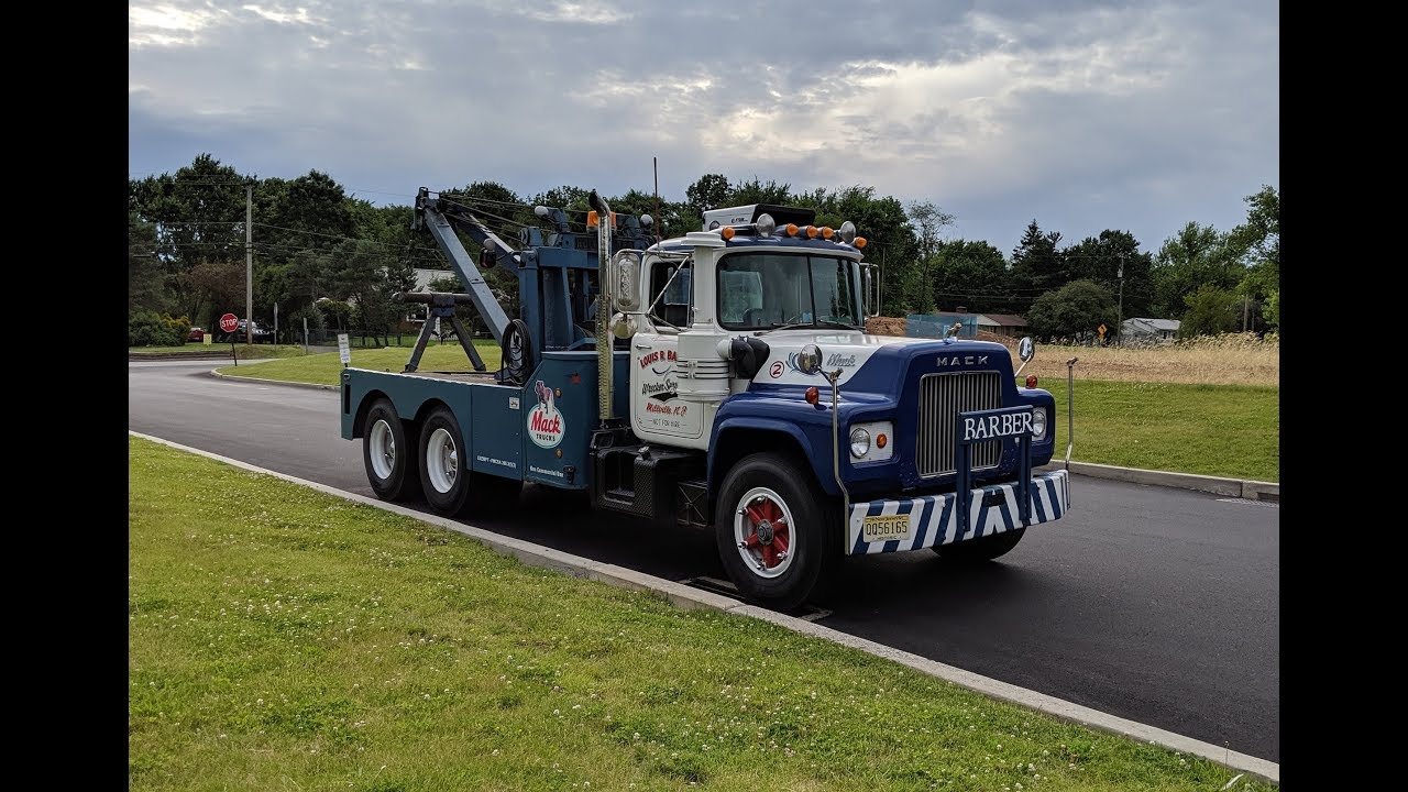 Riding in a 1967 Mack R-Model Wrecker - Coming Home from the 2019 ATCA National Meet in Macungie, PA