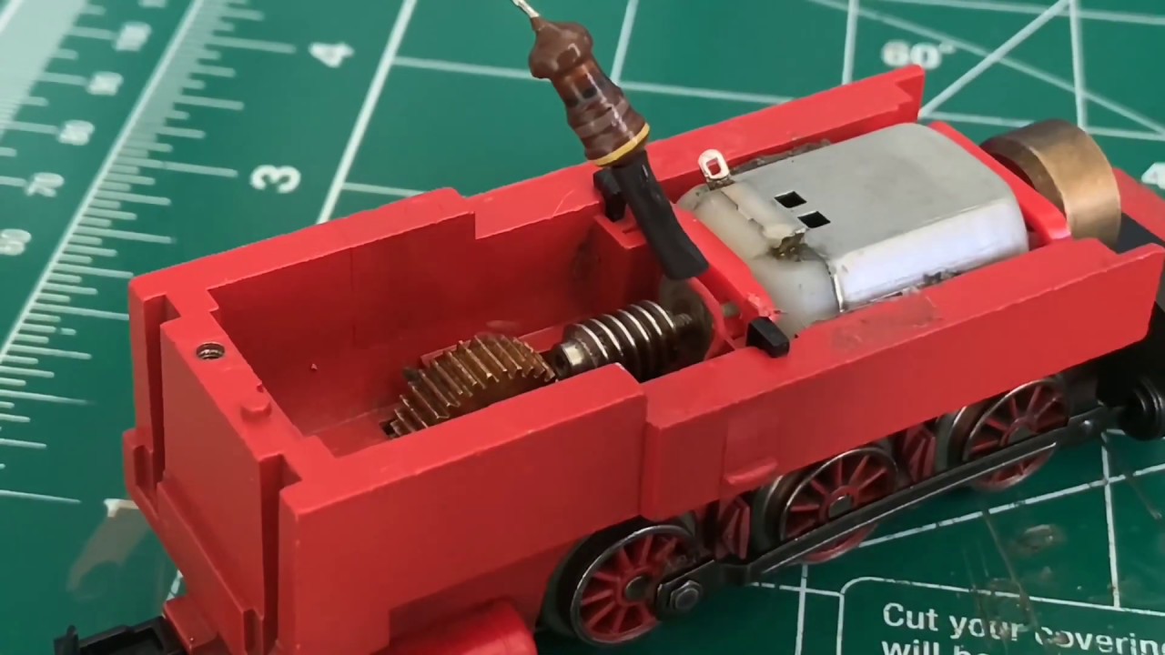 Tutorial - Digitalizar Decoder Converting  Marklin Analogue Electric Locomotive to Digital