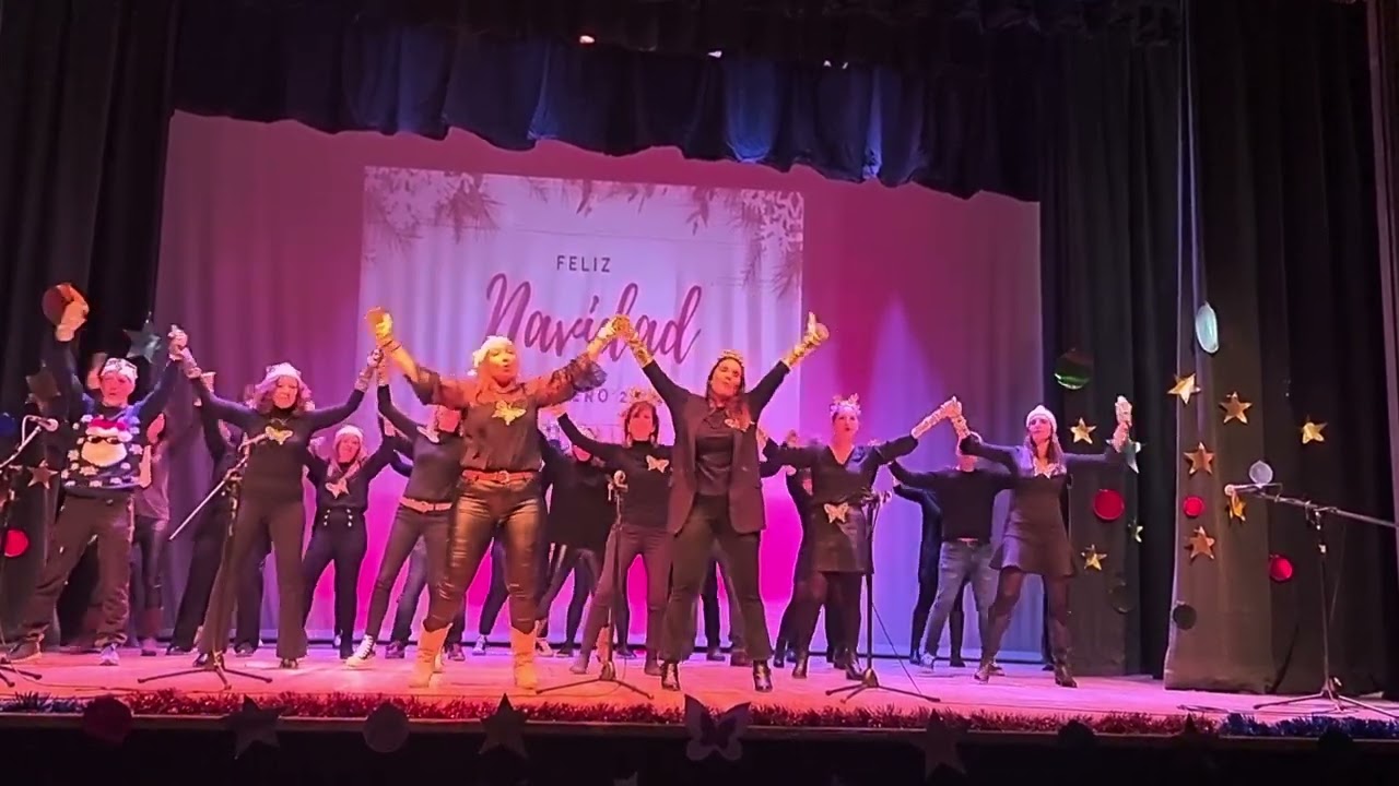 Baile Navidad profes 2023,