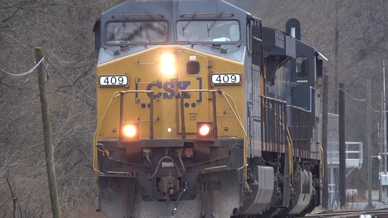CSX #409 & 940 On A Light Power Move
