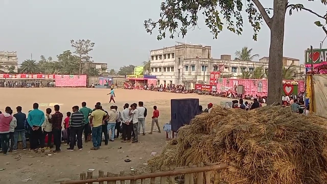 নতুন গ্রাম এপোলো ট্রফি