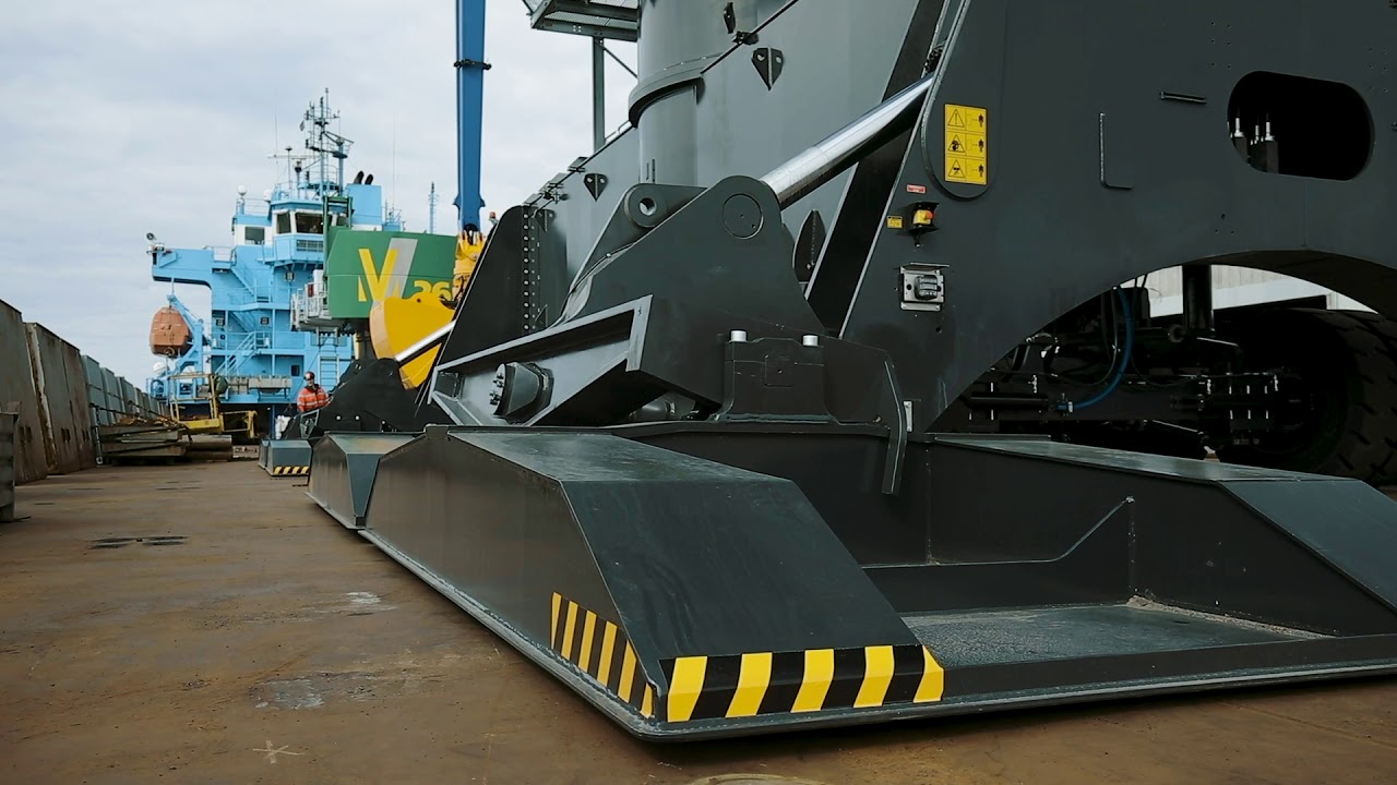 Landmark Delivery of the Mantsinen 300M to Belfast Harbour Commissioners