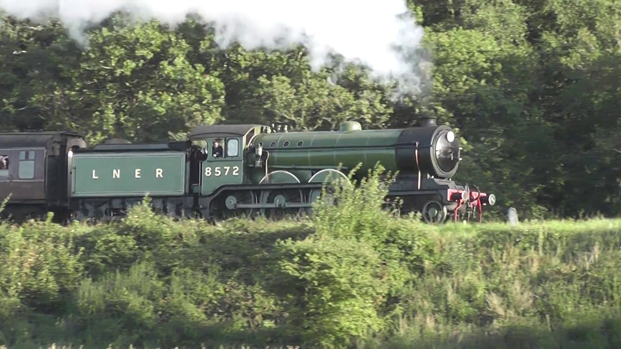 NNR. Unique video of B12 non-stop at Weybourne and Kelling bank. 2/9/17