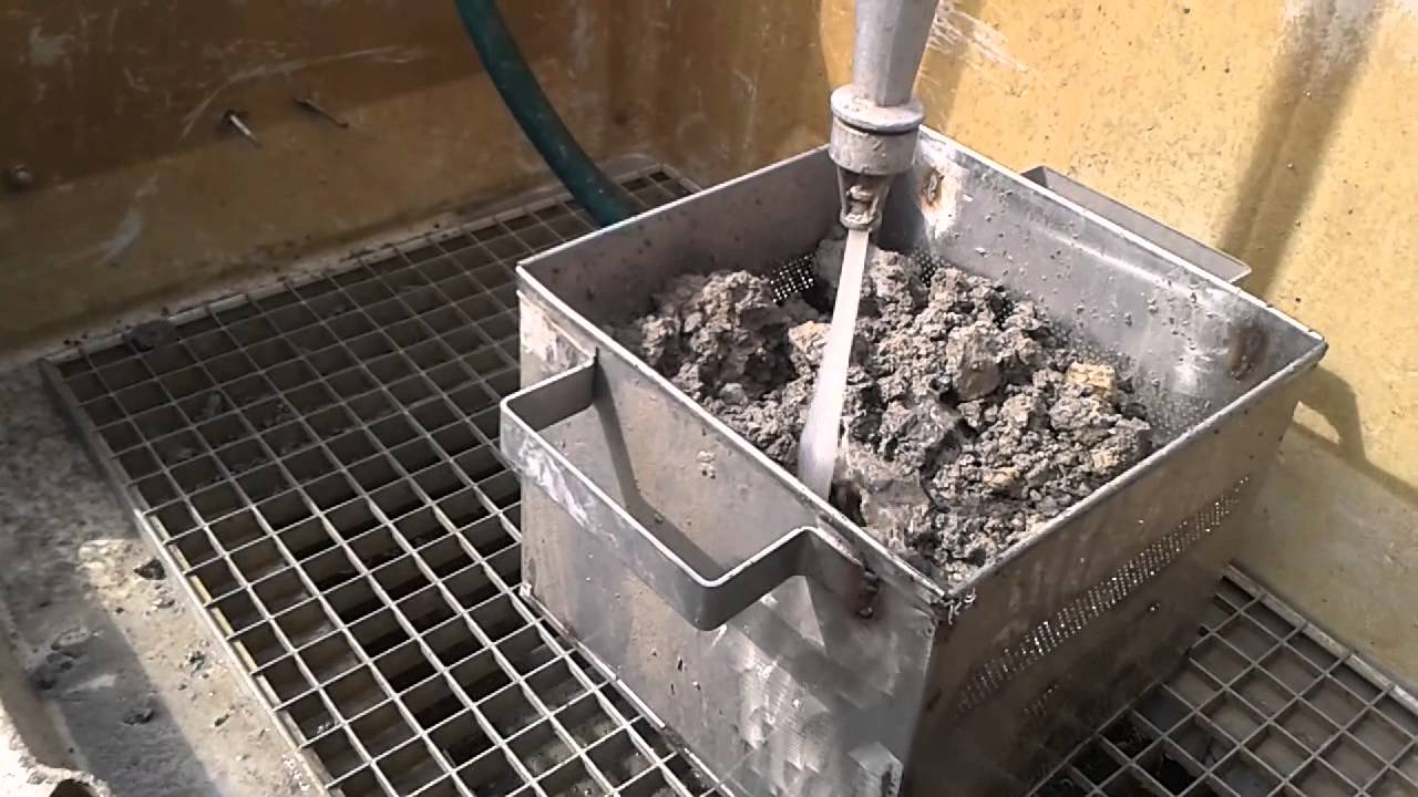 Metafors: van RVS -vlakke- plaat tot archeologische zeef