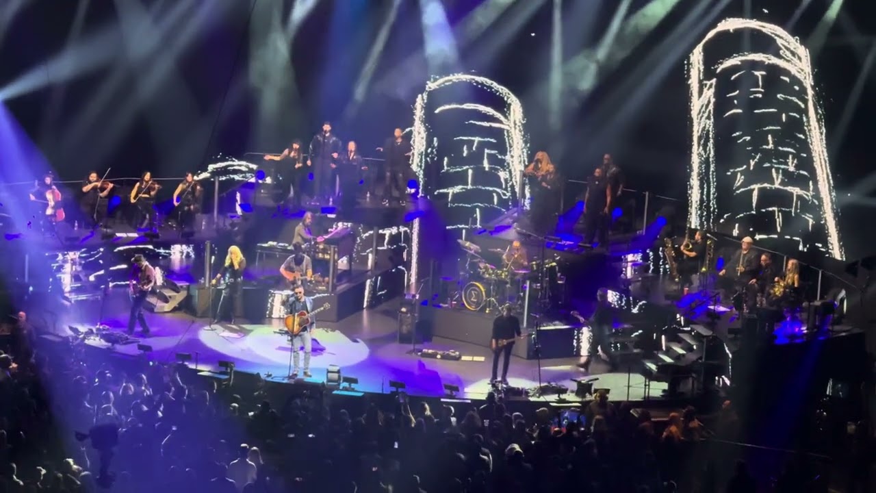 Smoke a Little Smoke - Eric Church Live at Climate Pledge Arena in Seattle, Washington 11/8/2025
