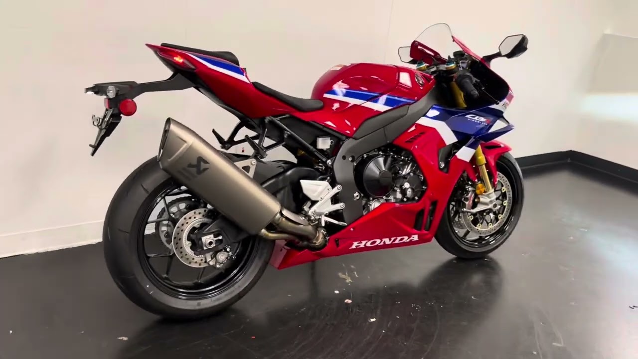 2025 Honda CBR1000RR-R FIREBLADE SP Walk-Around
