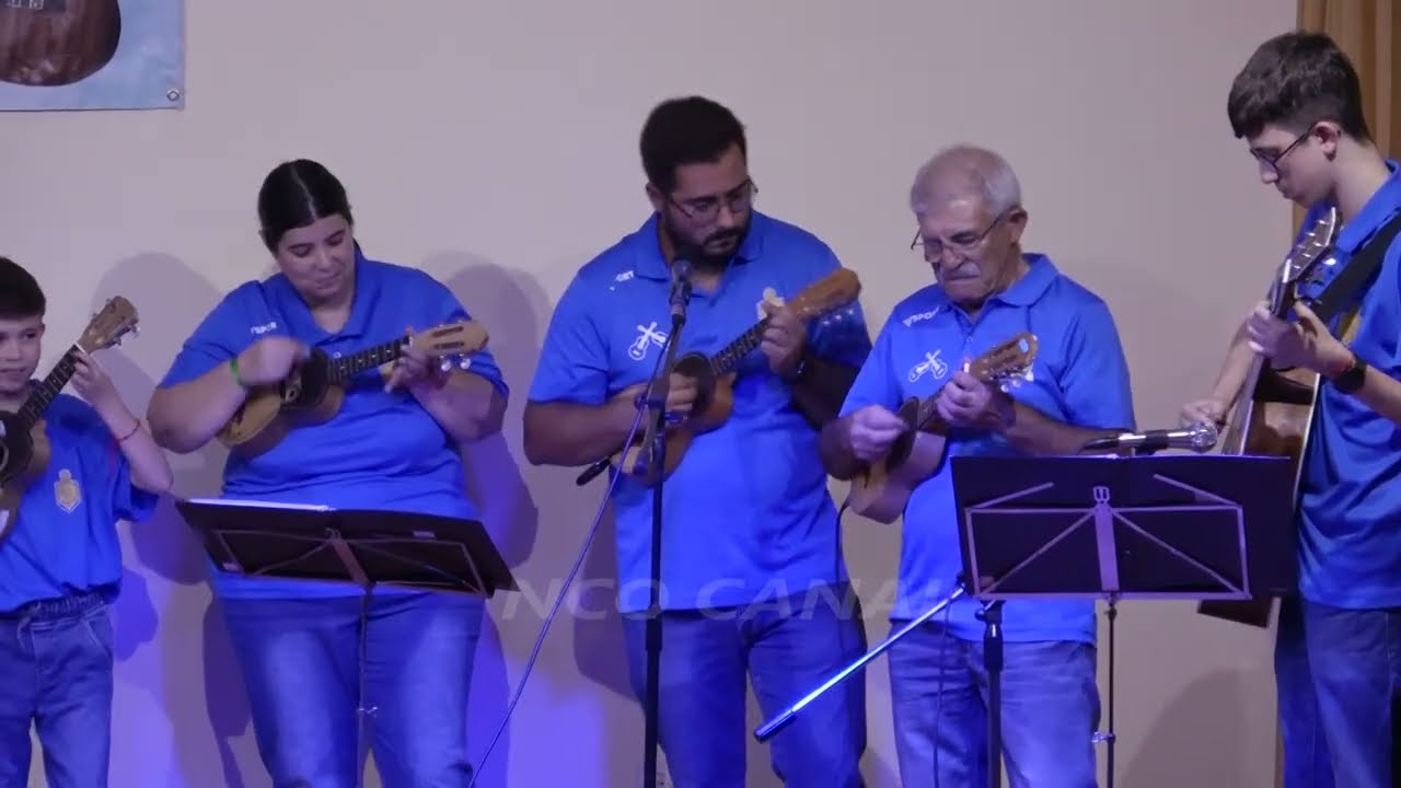 Grupo de Cavaquinhos da Associação  Desp.  e Cultural de Lodares em Canelas (07)