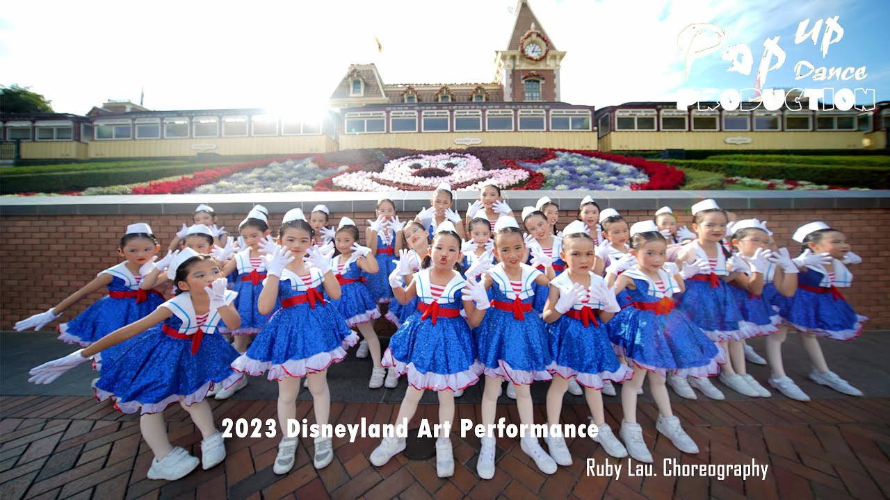 2023 DISNEYLAND ART PERFORMANCE