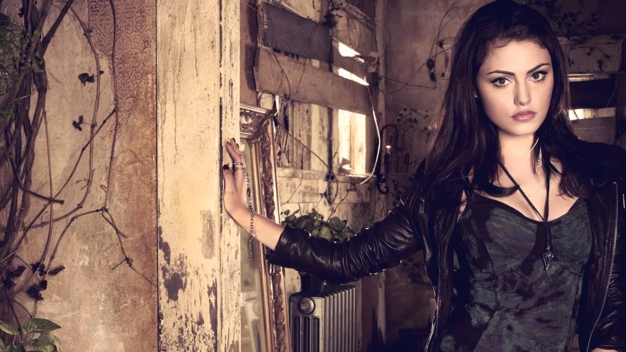 [Vocal Chillstep] Sapphire Starr feat. Veela  - Solitude