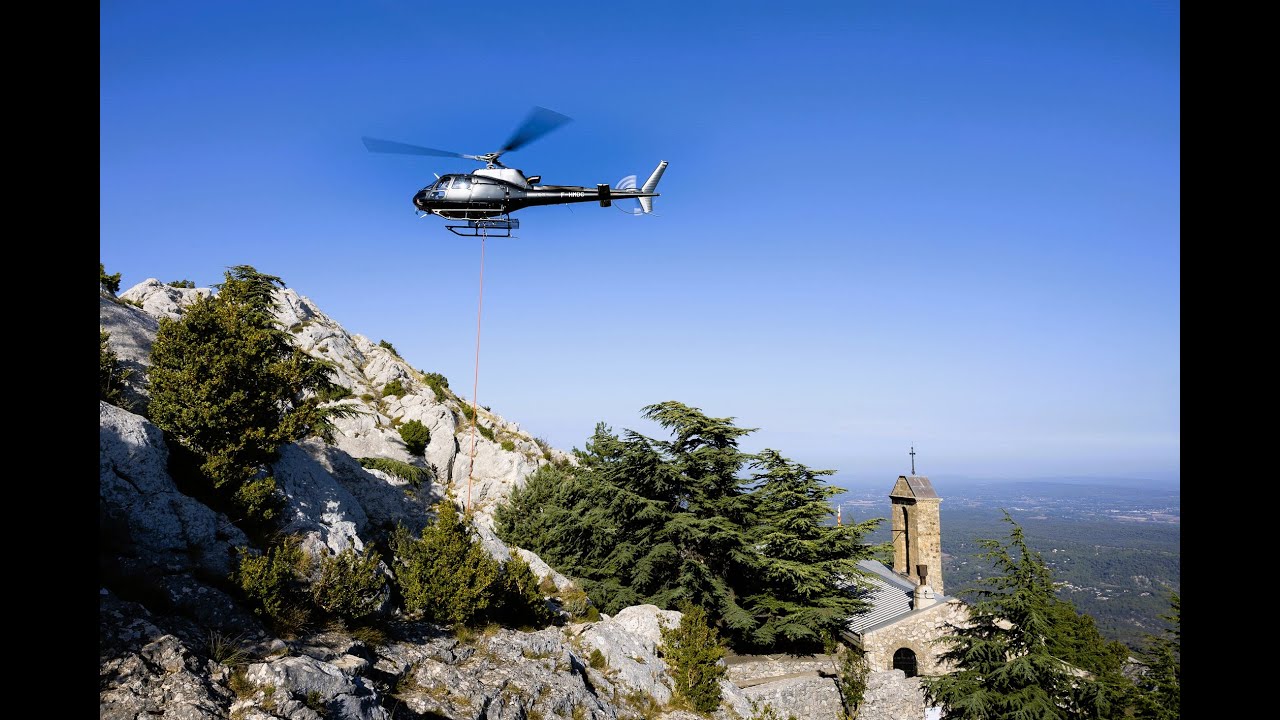 Septembre 2024, héliportages pour le chantier des toitures du Prieuré de Sainte-Victoire