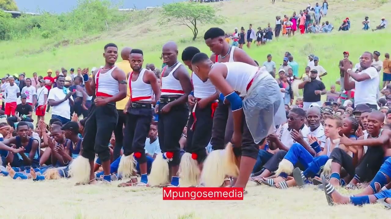 Amaqhawe egijima kwi Halala embo ingoma festival 