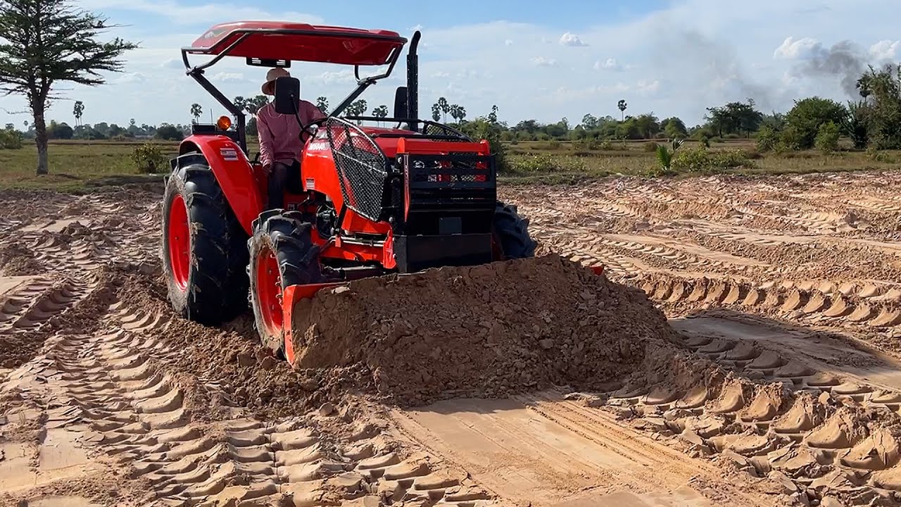 Tractor Kubota M6040 SU Plow Field Sand,Tractor Khmer Farmer