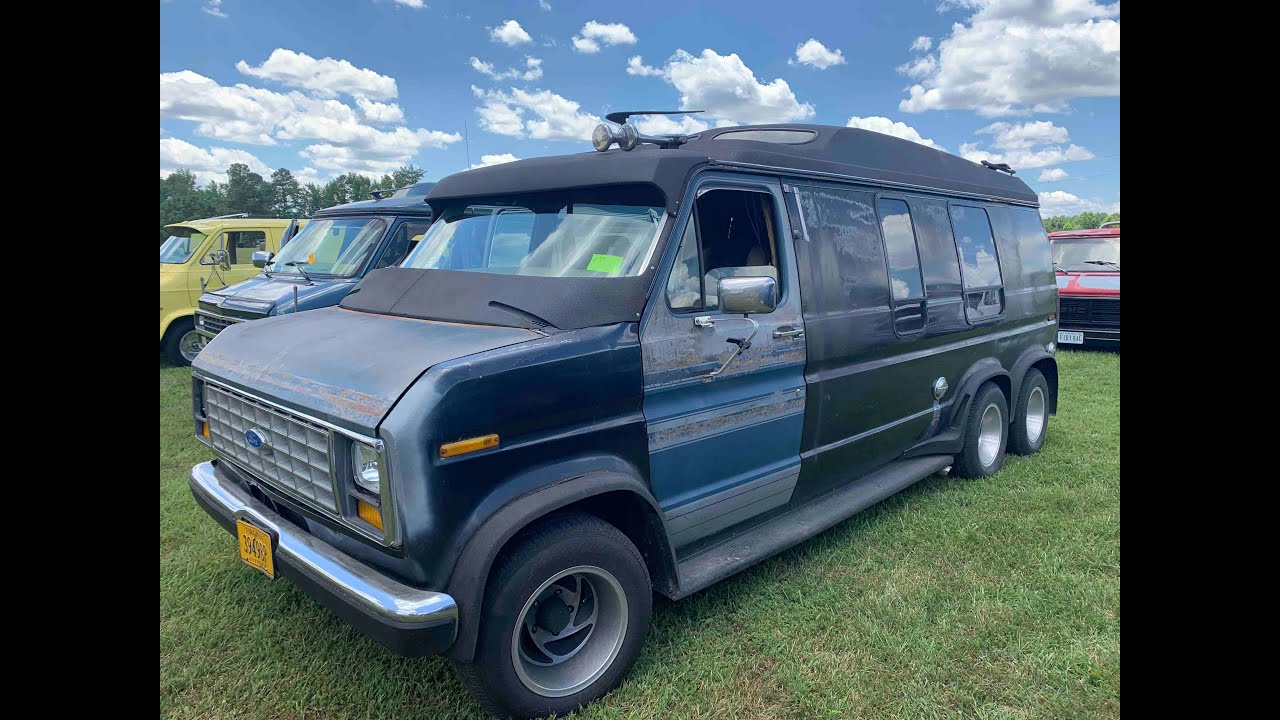 1979 Custom Ford Tandem Van. 