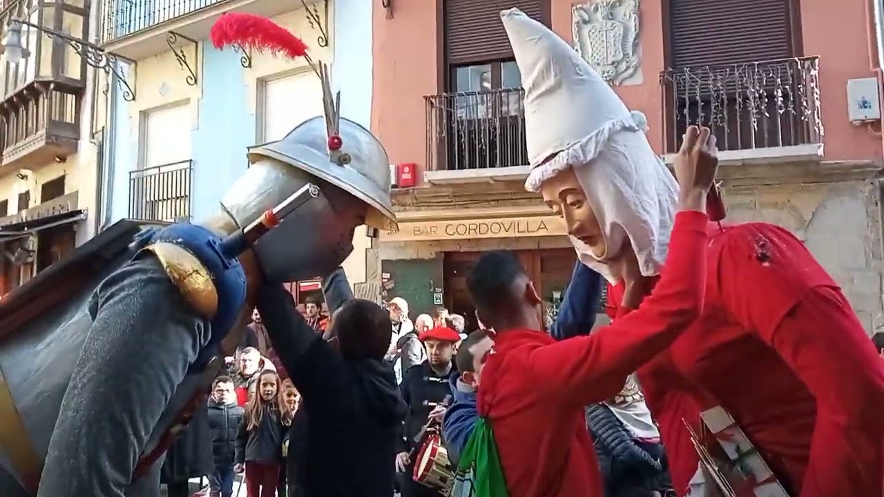 Vals gigantes de fuego (día de caldereros)