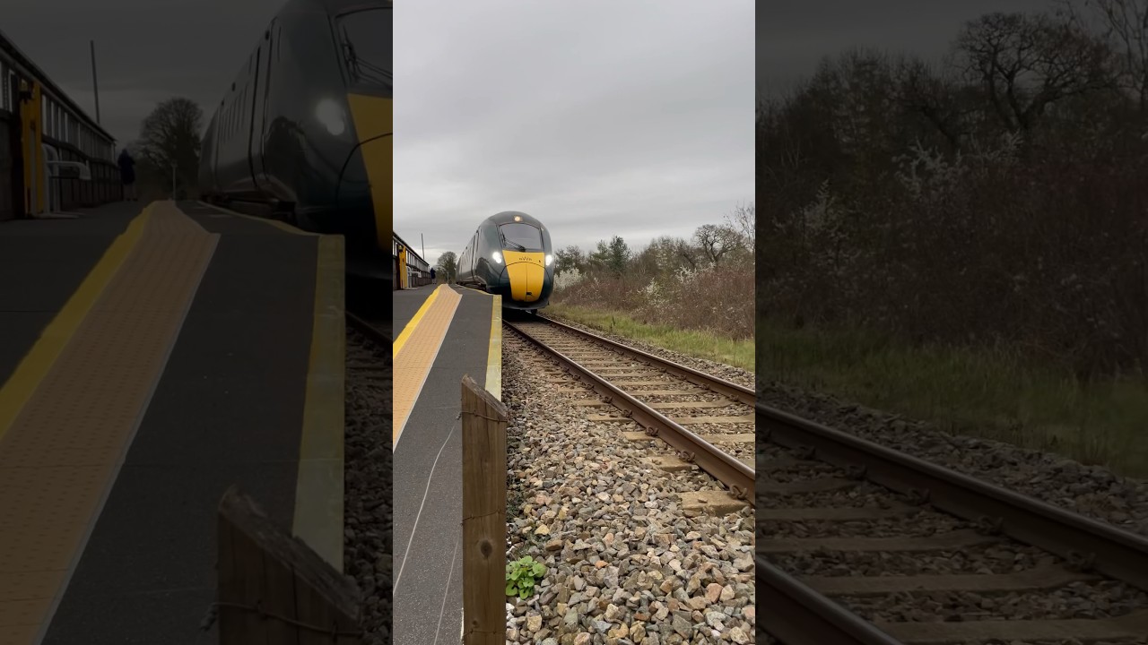 GWR Class 800 IET no. 800036 passes through Combe 16/3/24 