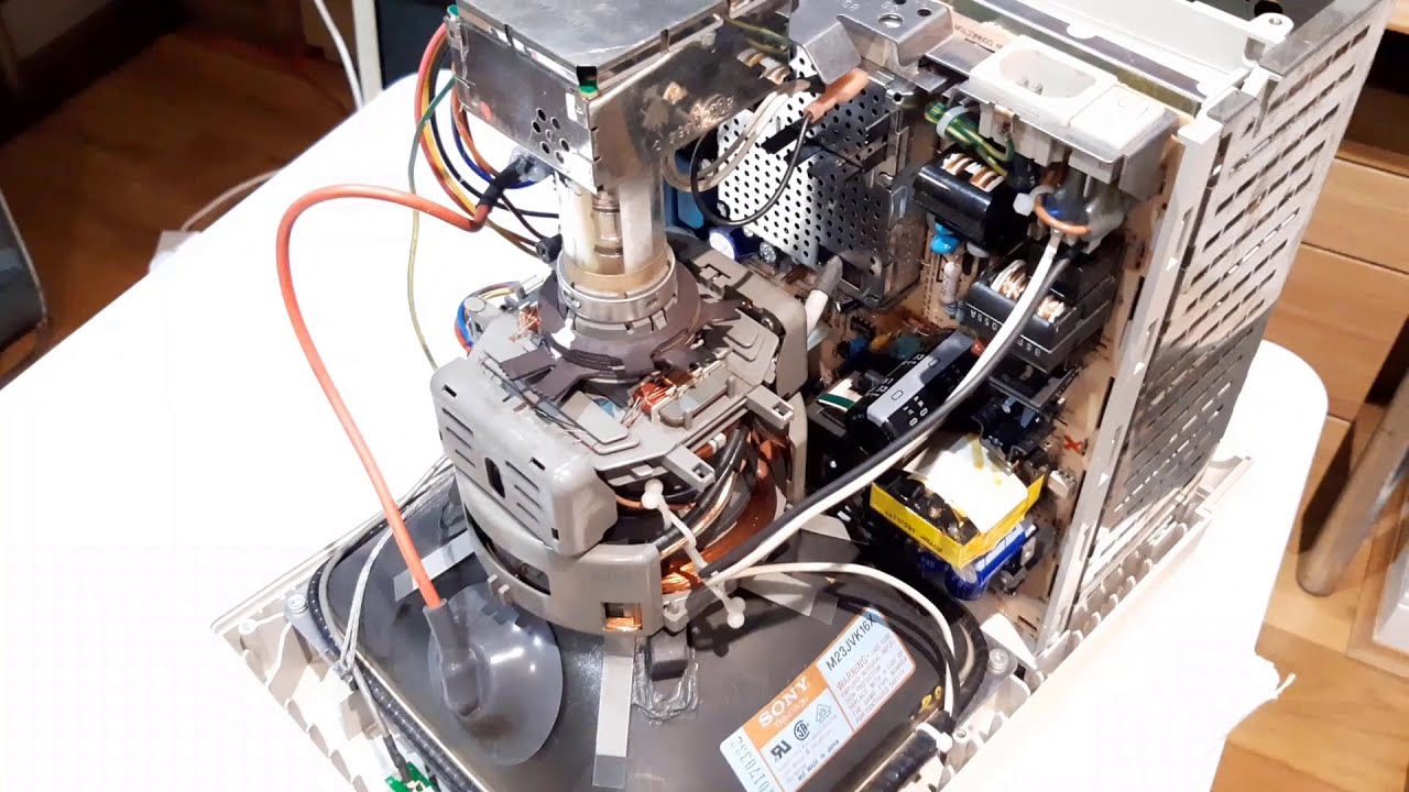 Macintosh Color Classic analog board recap and Apple IIe card repair