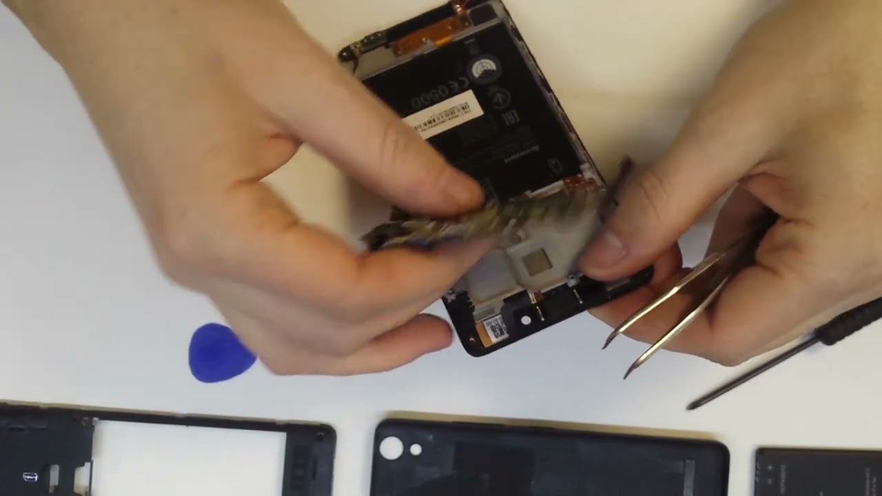 Lenovo A6000 disassembly LCD replacement
