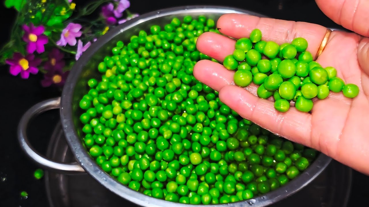 अगर आप हरी मटर मेरी तरह प्रिजर्व करेंगे तो 1 साल तो क्या 4 साल भी खराब नहीं होगी | 