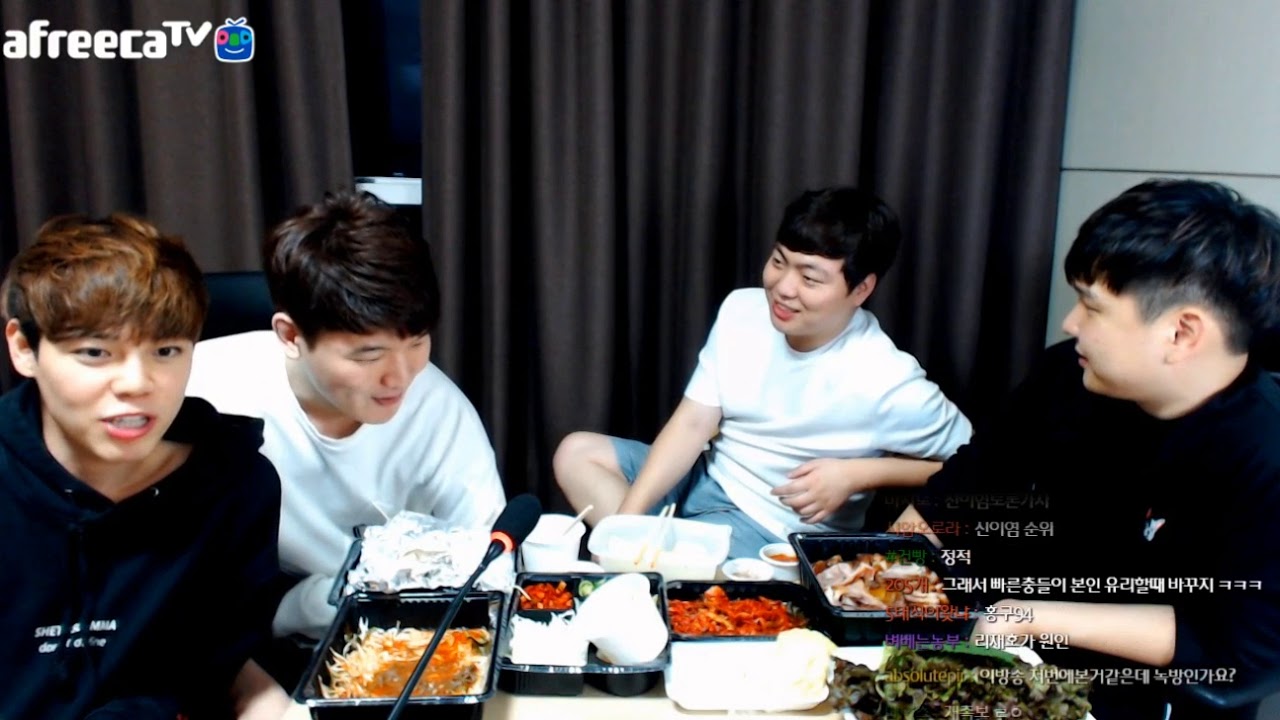 프로게이머 개족보  (이제동 김구현)