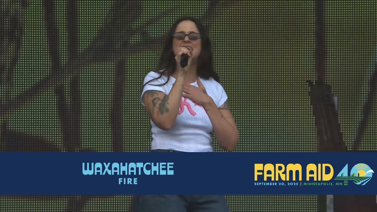 Waxahatchee – Fire (концерт на Farm Aid 40)