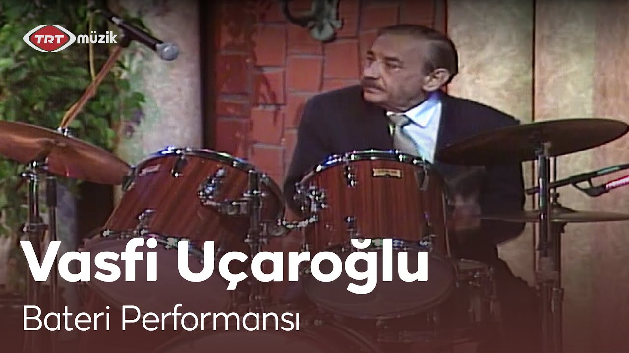 Vasfi Uçaroğlu | Söyleşi & (Canlı) Bateri Performansı