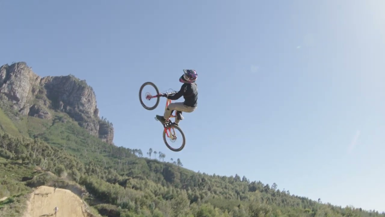Rekordowy backflip Toma Isteda na Darkfest 2023!
