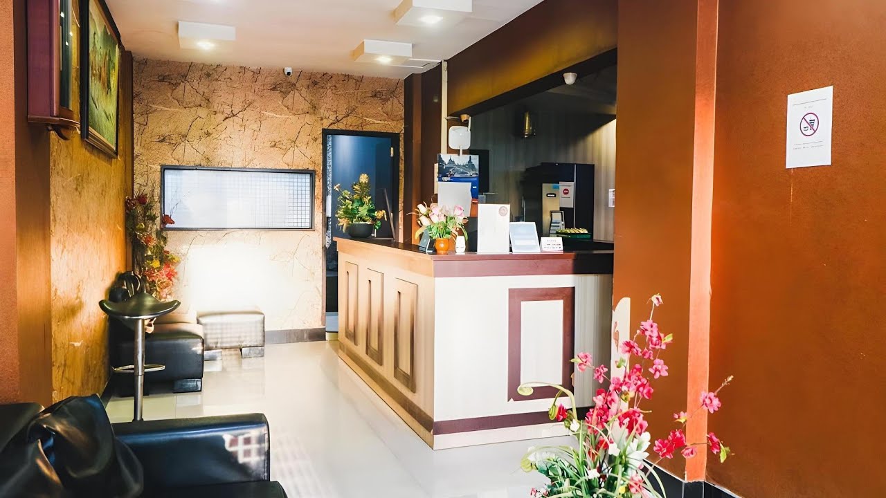 Plus @ Lucky Inn Hotel Panakkukang, Makassar, Indonesia | Travel With Vedika