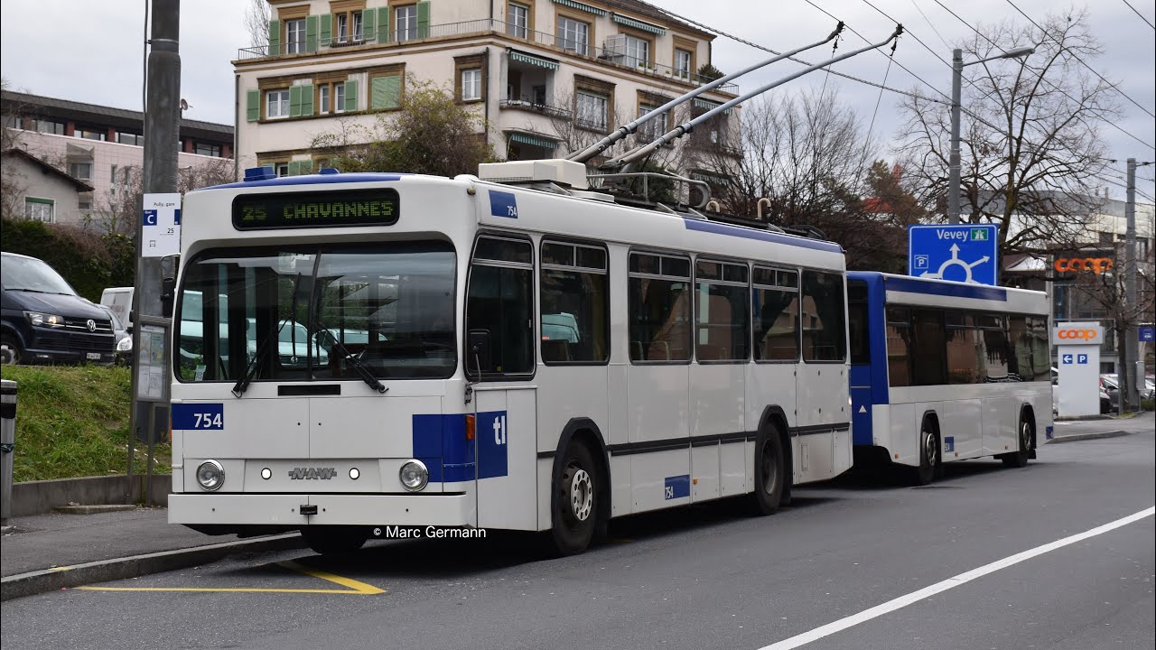 De Chavannes, Glycines à Pully, gare / Ligne 25