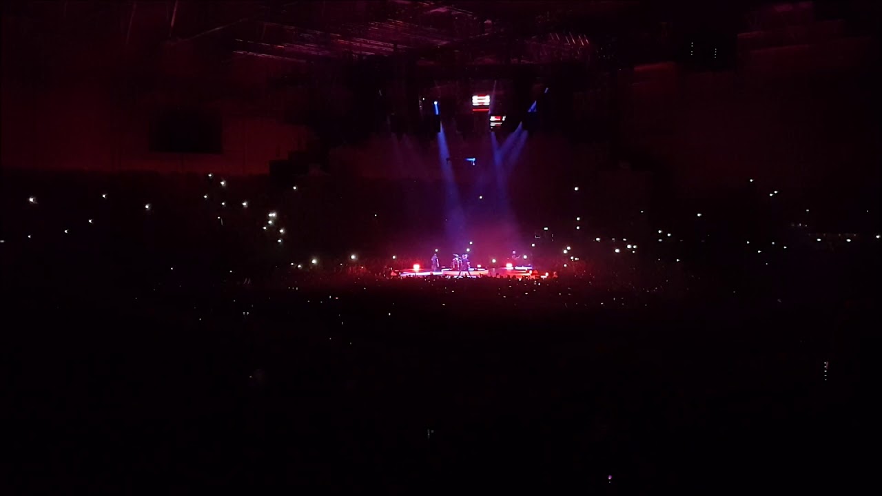 Metallica - Intro + Hardwired - Live Telenor Arena, Oslo, Norway 02.05.2018