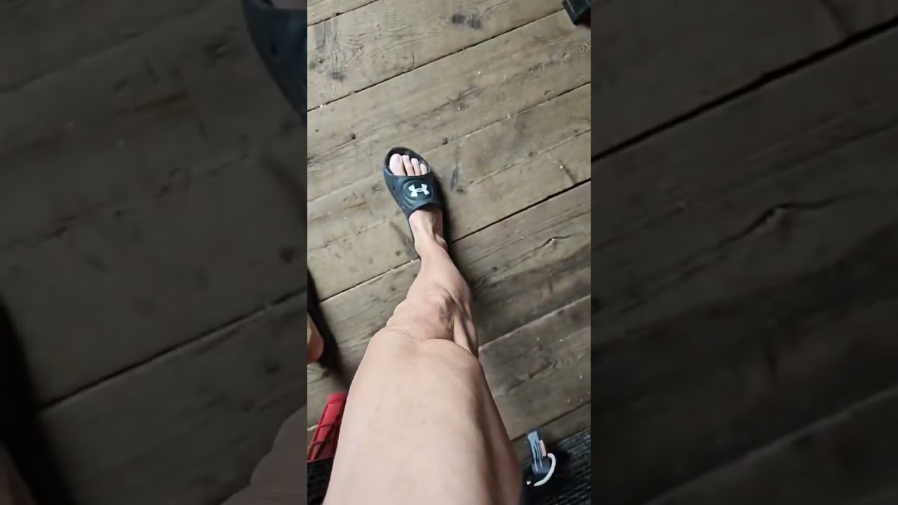Tight legs #freedomrock #roadtrip #vanconversion #vanlife #gym #legday #dontskiplegday