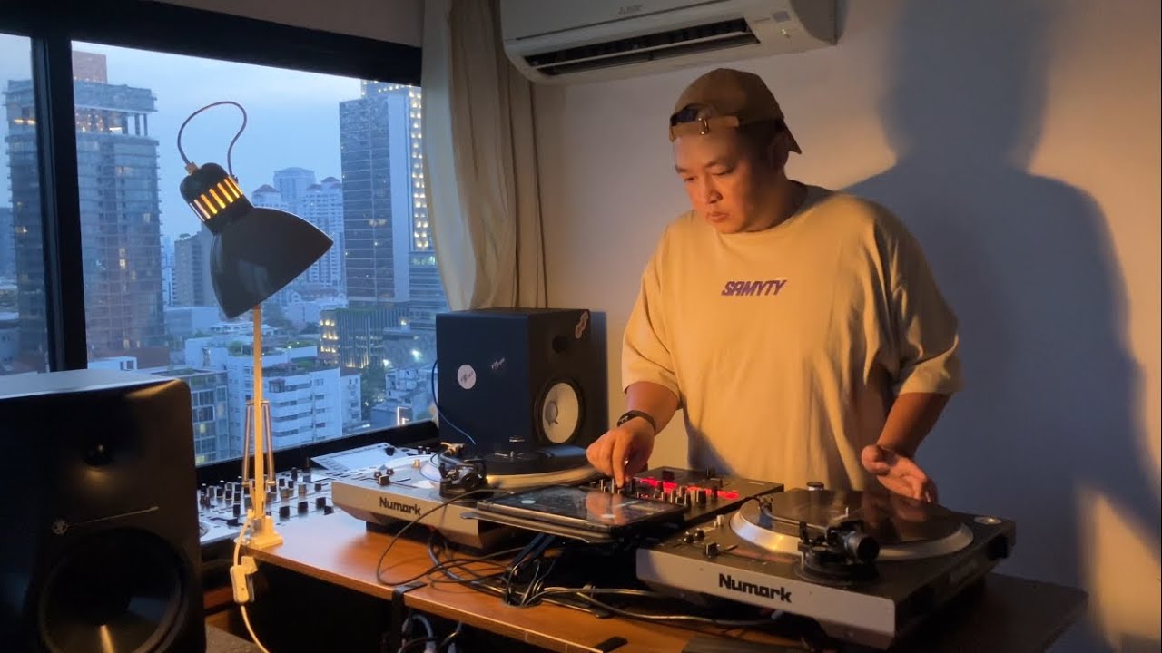 Quick Mix: International NEO SOUL , JAZZ HOP , R&B AND FEEL GOOD MUSIC by DJ Dave Soul