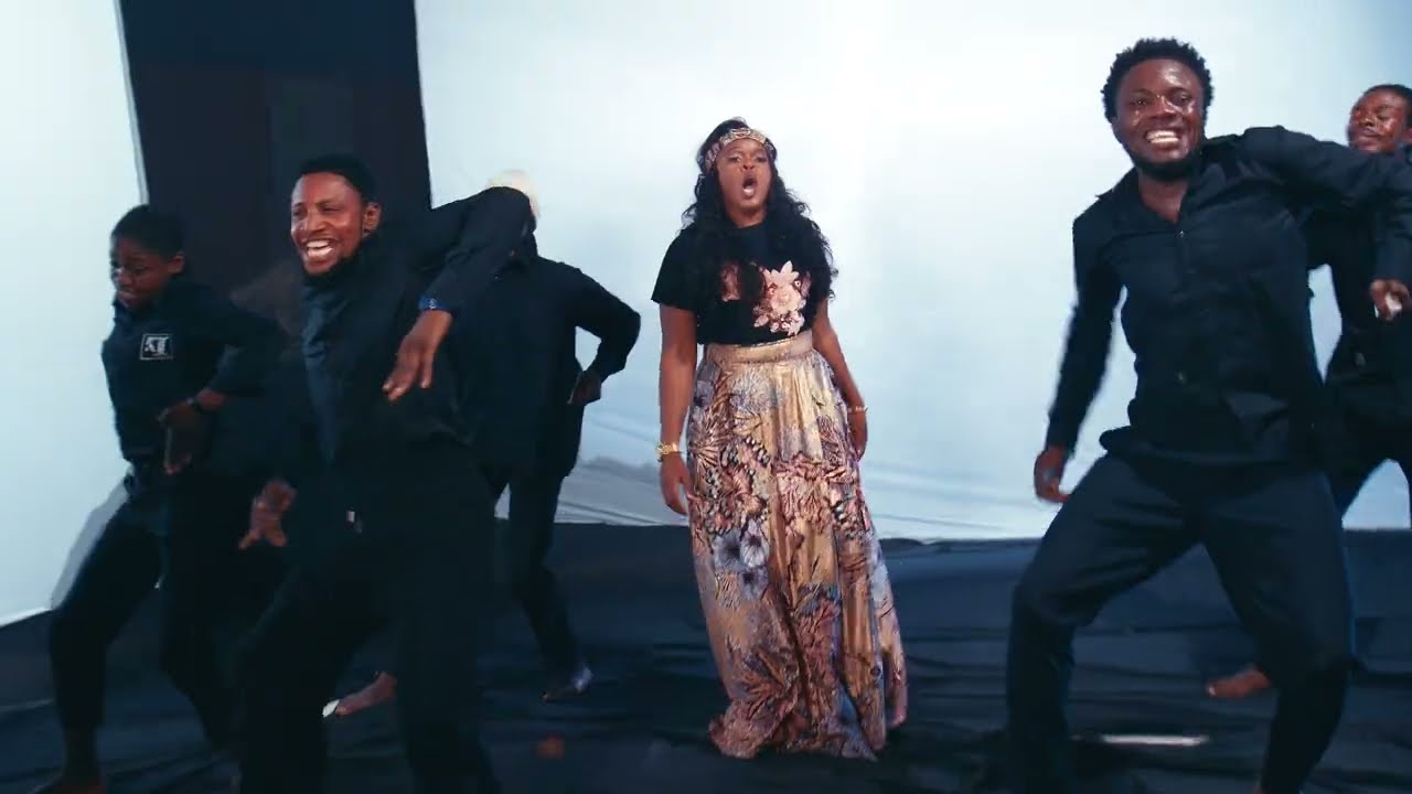 CONSOLATION  Clip Video. Joelle LUKENGU