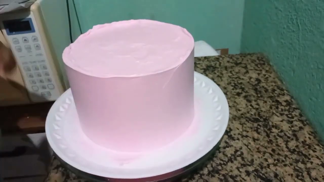 bolo decorado com tema mulher de oração