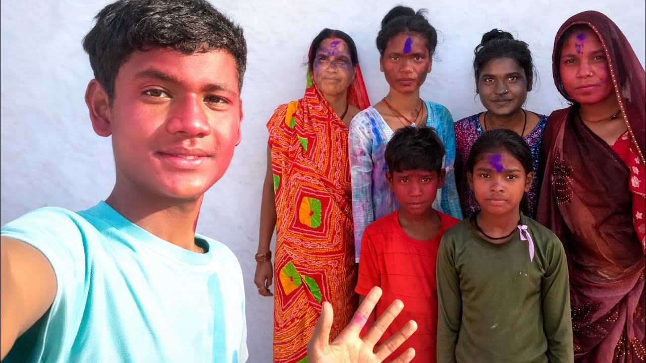 8 March kyon kheli Holi humne 🤔