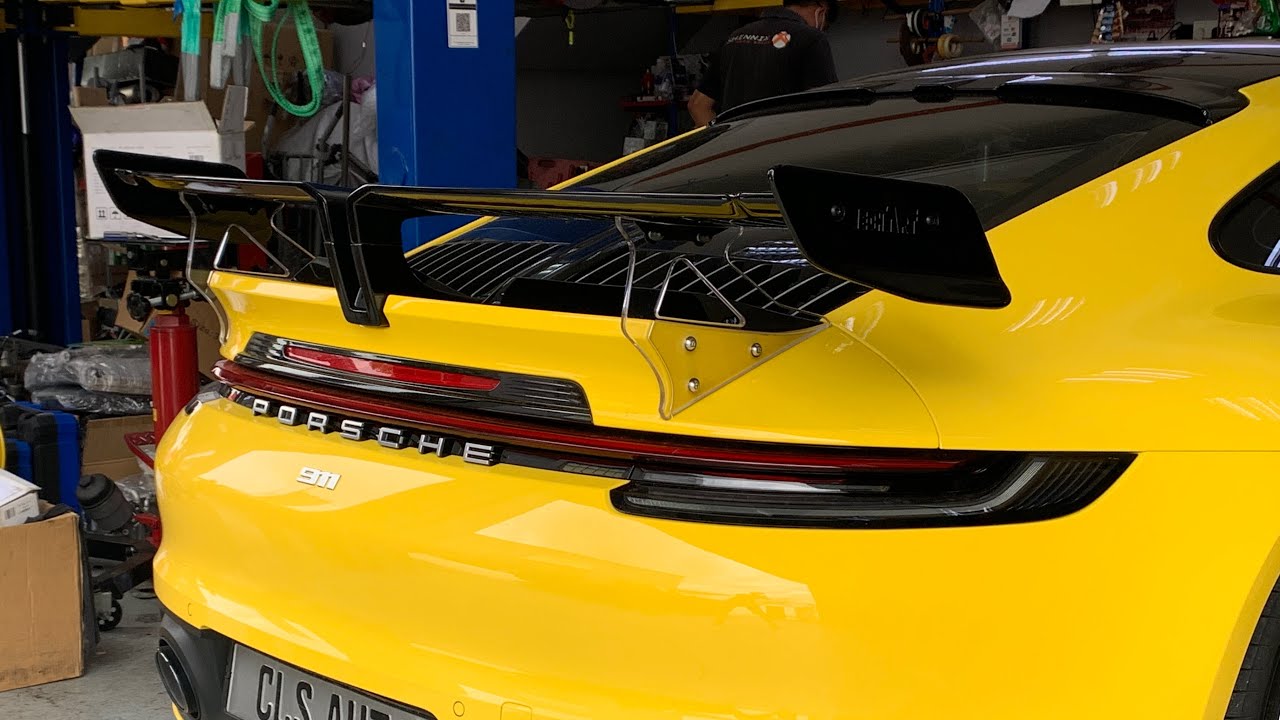 Porsche Carrera 992 Techart spoiler
