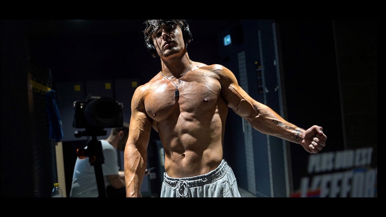 ÊTRE MUSCLÉ A 19 ANS