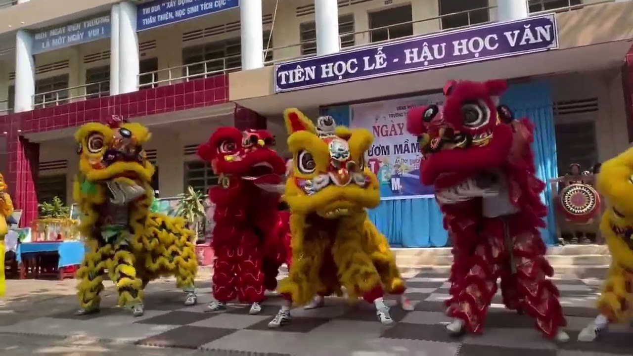 M&uacute;a l&acirc;n đẹp mắt, tưng bừng khuấy động ng&agrave;y hội STEM