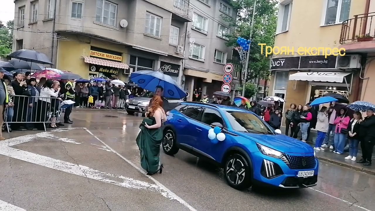 Абитуриентите на НУПИ 