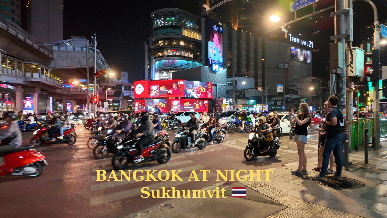 Bangkok Night Walk 🇹🇭 | Exploring Sukhumvit After Dark (4K)